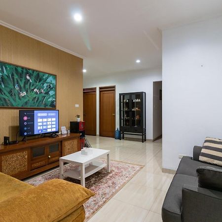 Spacious, White-Villa Belgareti @Kiara Condong Bandung Buitenkant foto