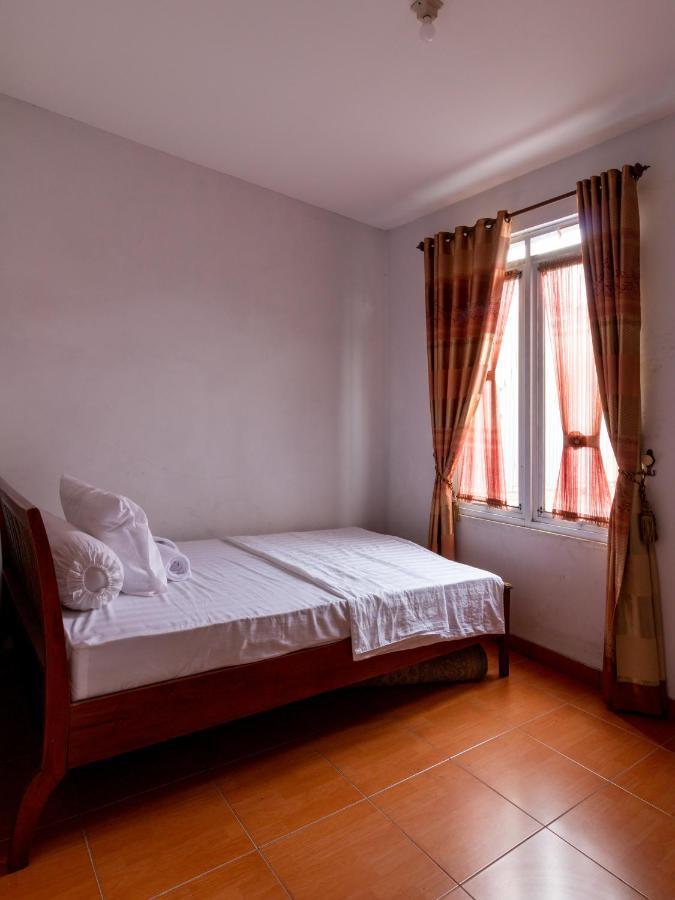 Spacious, White-Villa Belgareti @Kiara Condong Bandung Buitenkant foto